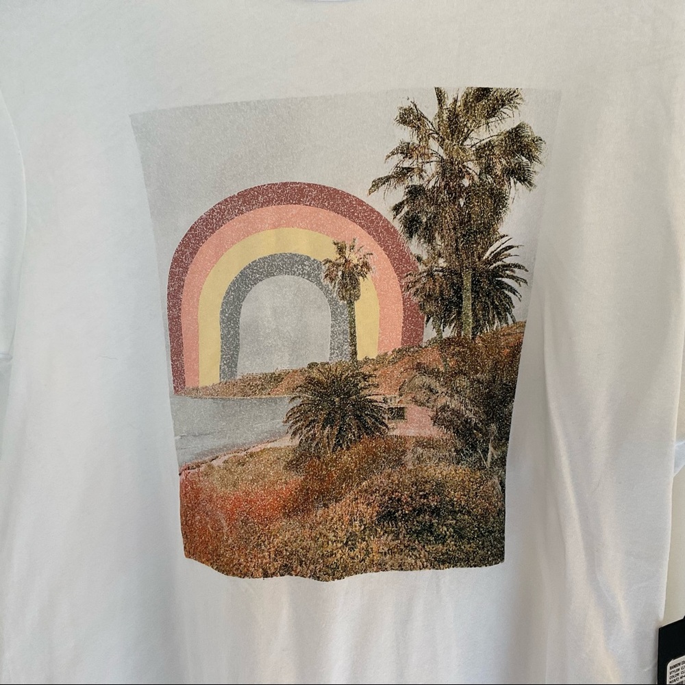 Wildfox Rainbow Coast Keke T-Shirt - NWT - Medium - Picture 4 of 9